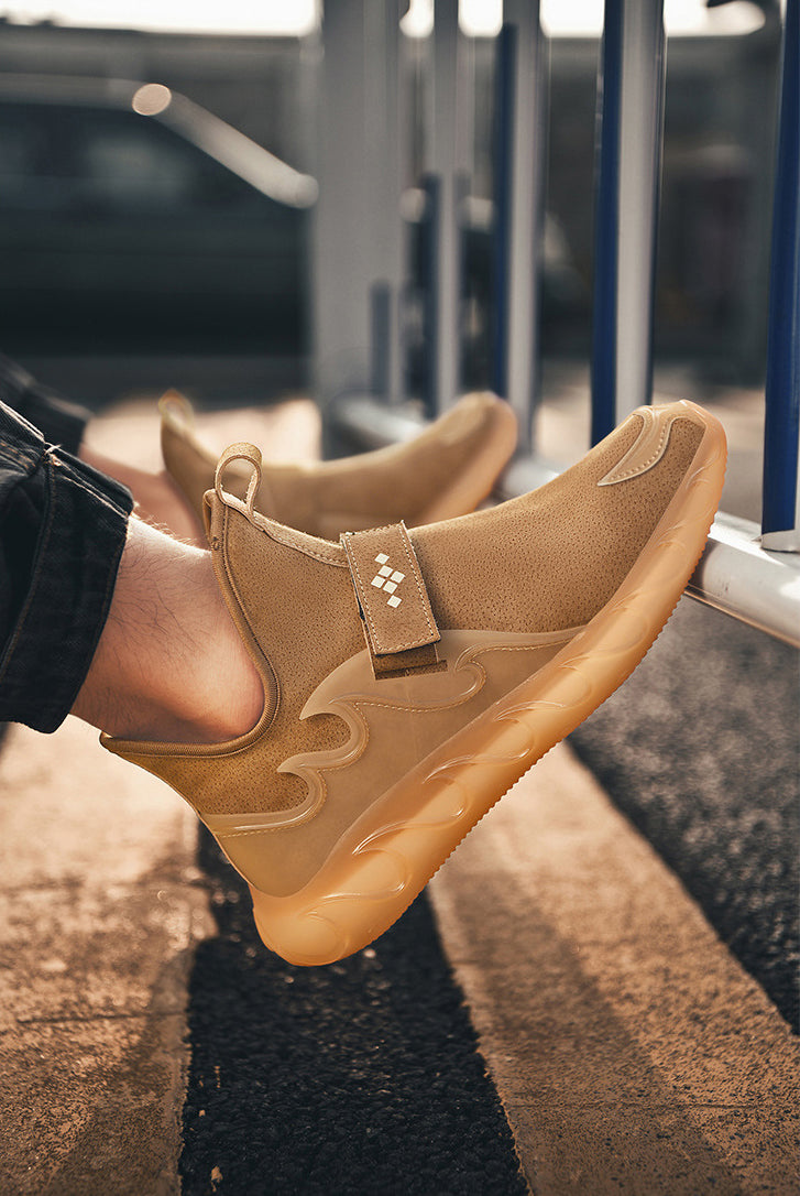 Spring New Men’s Leather Sneakers – Breathable Lightweight Korean-Style Casual Shoes