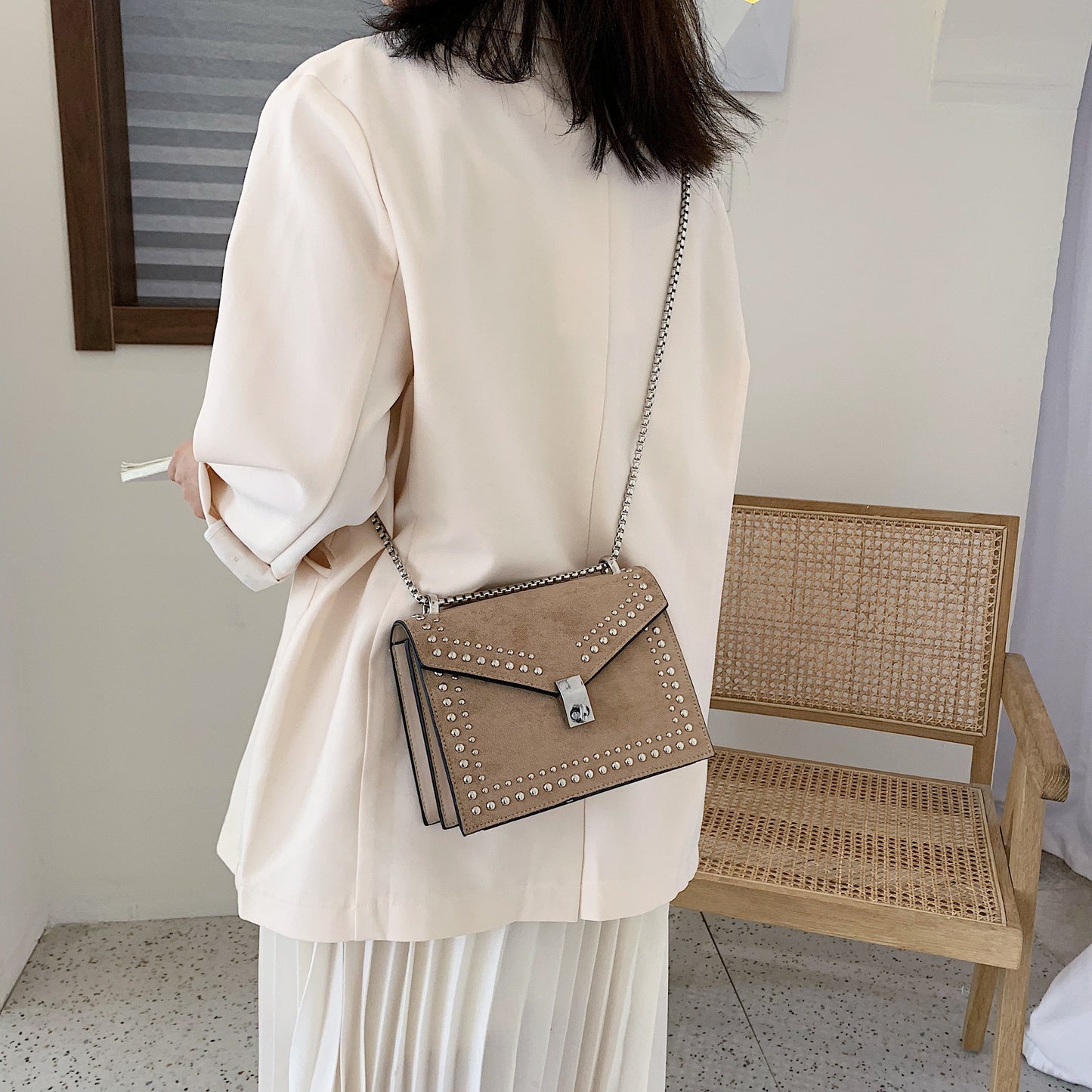 Leather Scrub Small Shoulder Messenger Bag – Stylish Women’s Flap Bag